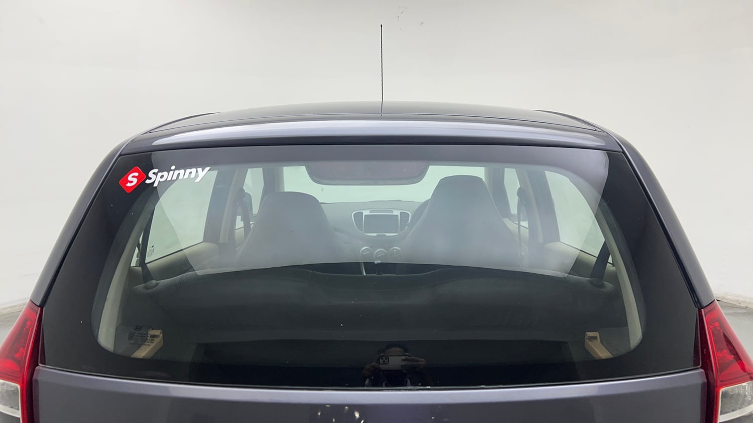 Used 2014 Hyundai i10 Magna 1.1 iRDE2 Petrol Manual exterior BACK WINDSHIELD VIEW