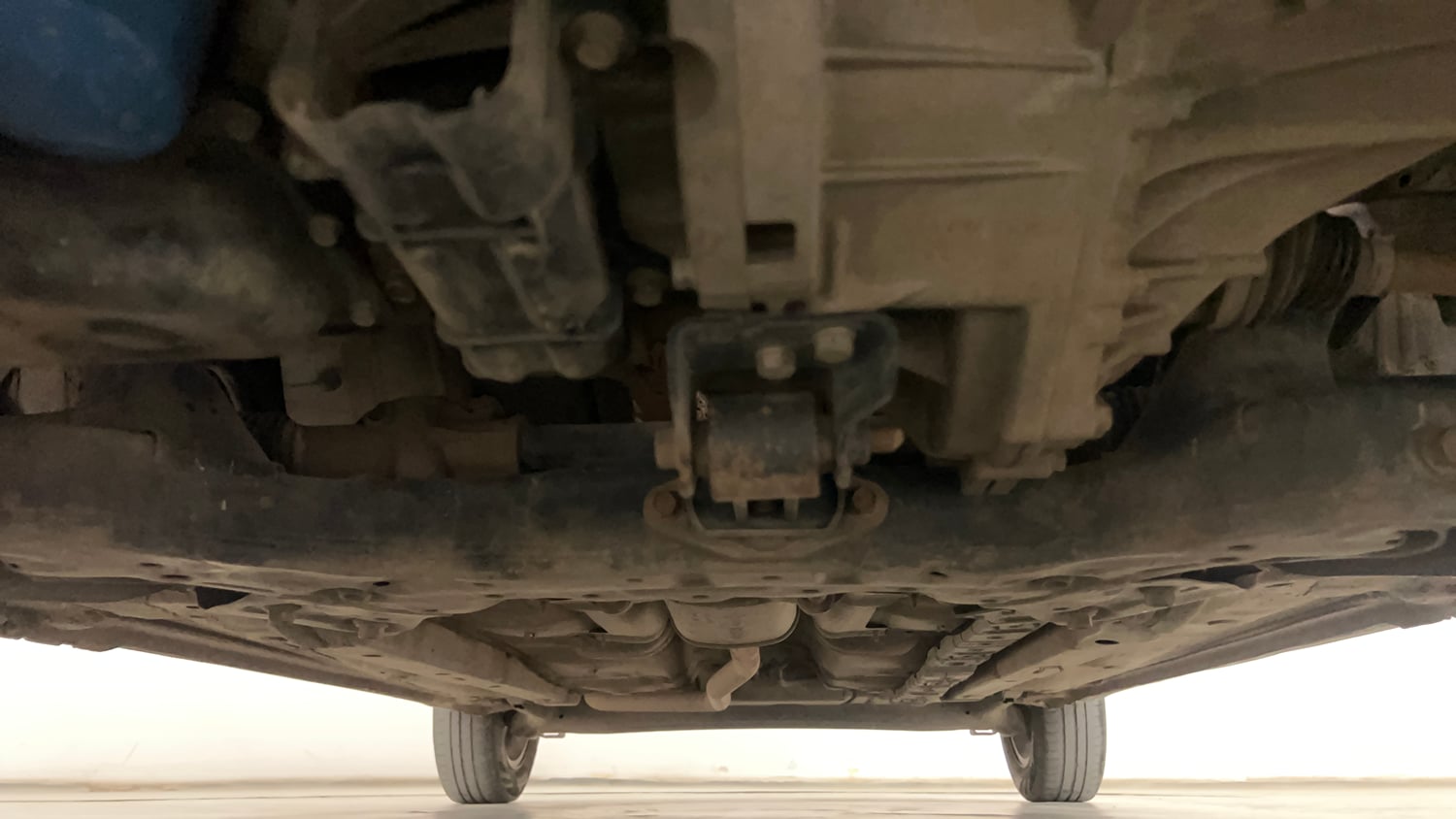 Used 2016 Hyundai Grand i10 Asta 1.2 Kappa VTVT (O) Petrol Manual extra FRONT LEFT UNDERBODY VIEW