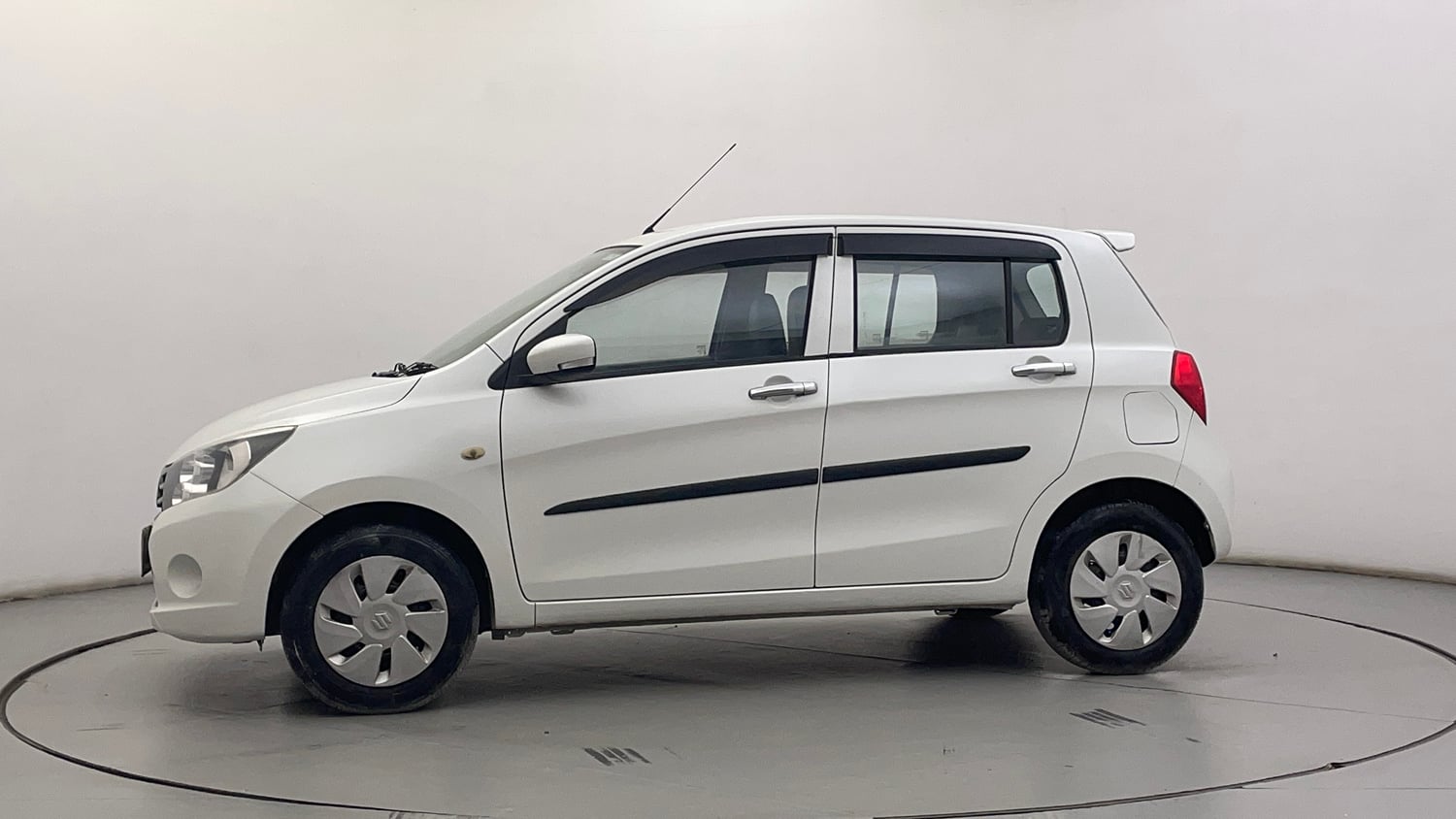 Used 2017 Maruti Suzuki Celerio VXi Petrol Manual exterior LEFT SIDE VIEW