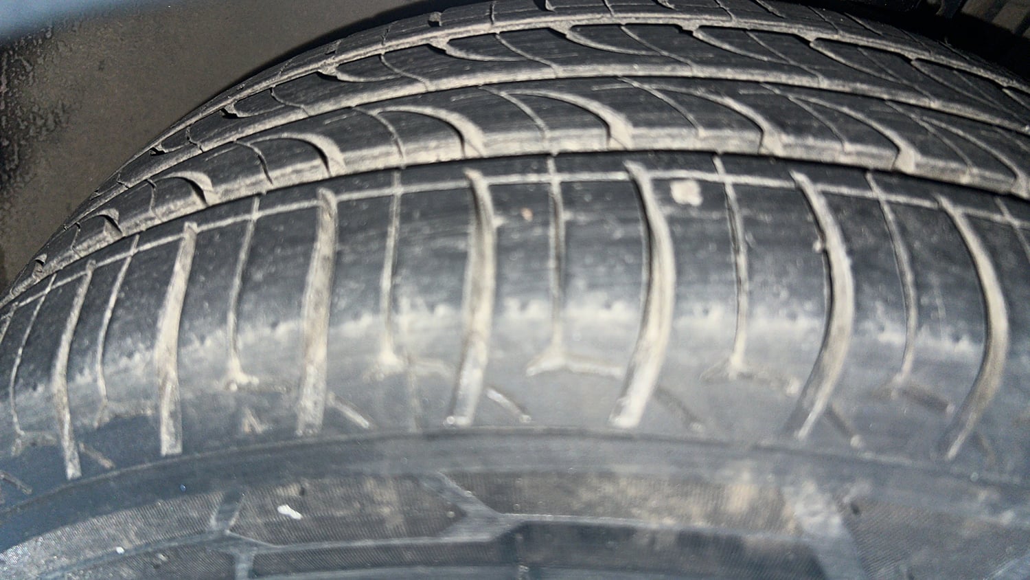 Used 2021 Volkswagen Vento Highline 1.0L TSI Automatic Petrol Automatic tyres LEFT FRONT TYRE TREAD VIEW