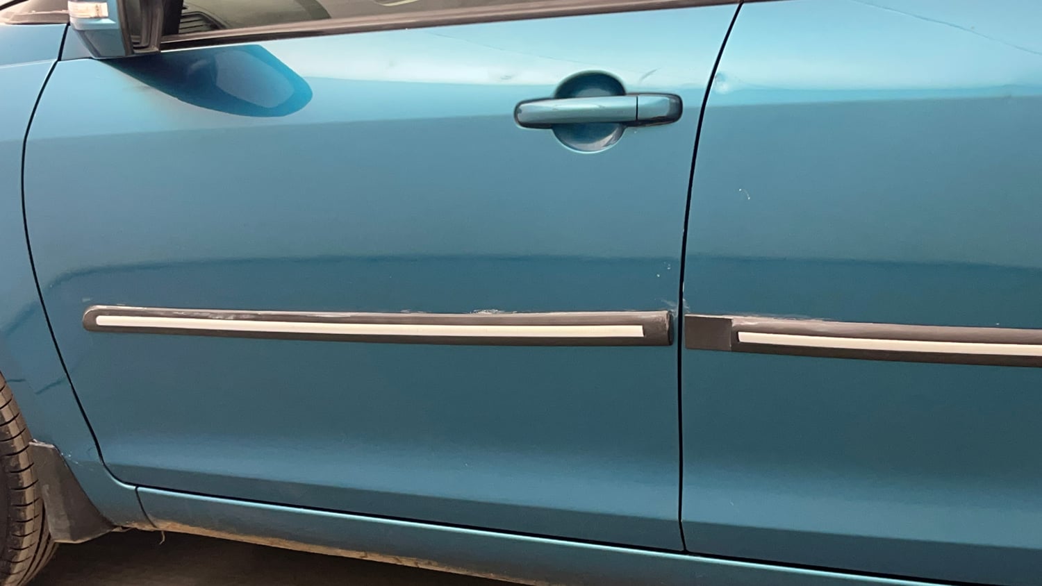 Used 2013 Maruti Suzuki Swift Dzire VXI Petrol Manual dents MINOR SCRATCH