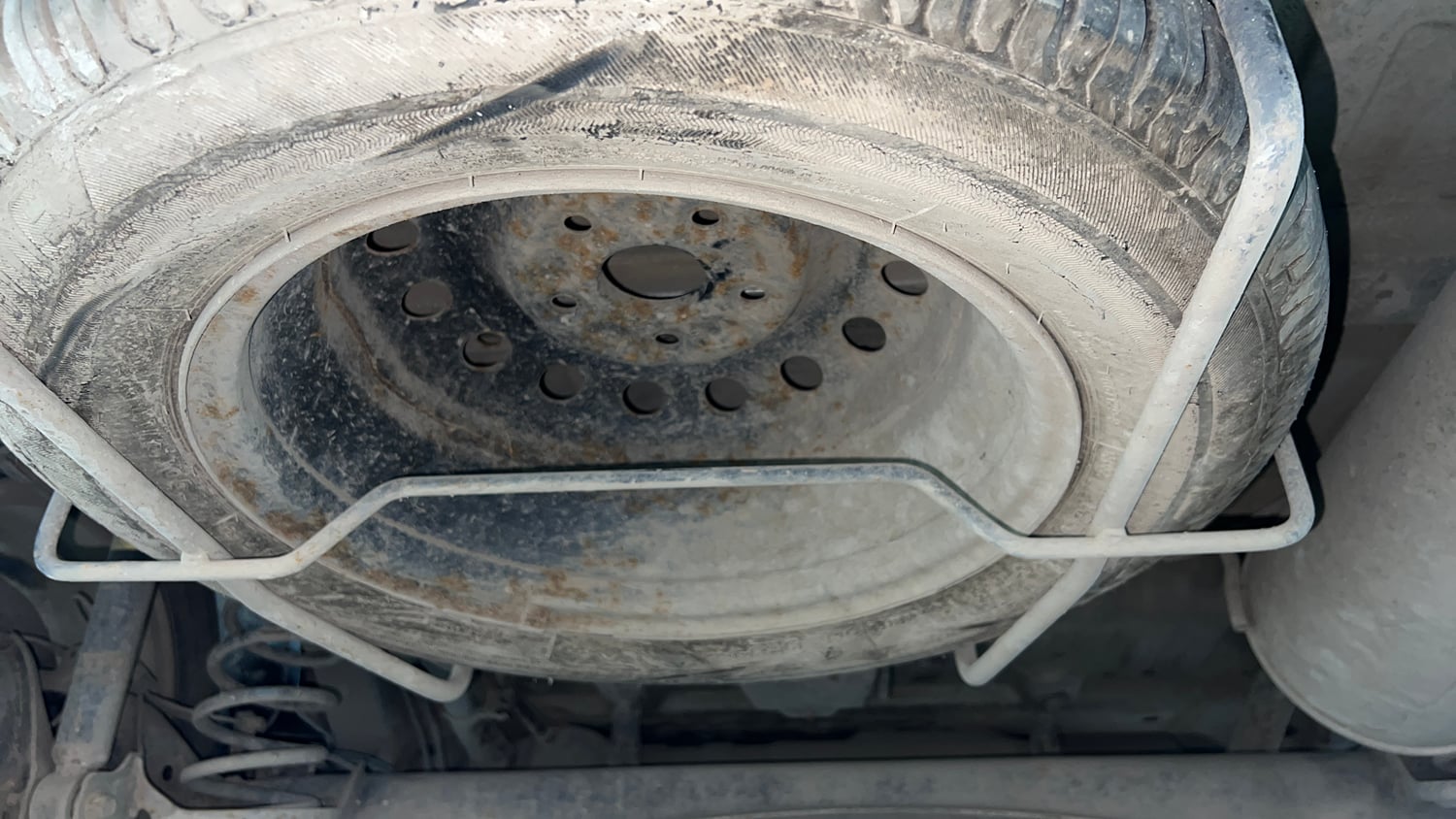 Used 2021 Maruti Suzuki XL6 Zeta MT Petrol Petrol Manual tyres SPARE TYRE VIEW