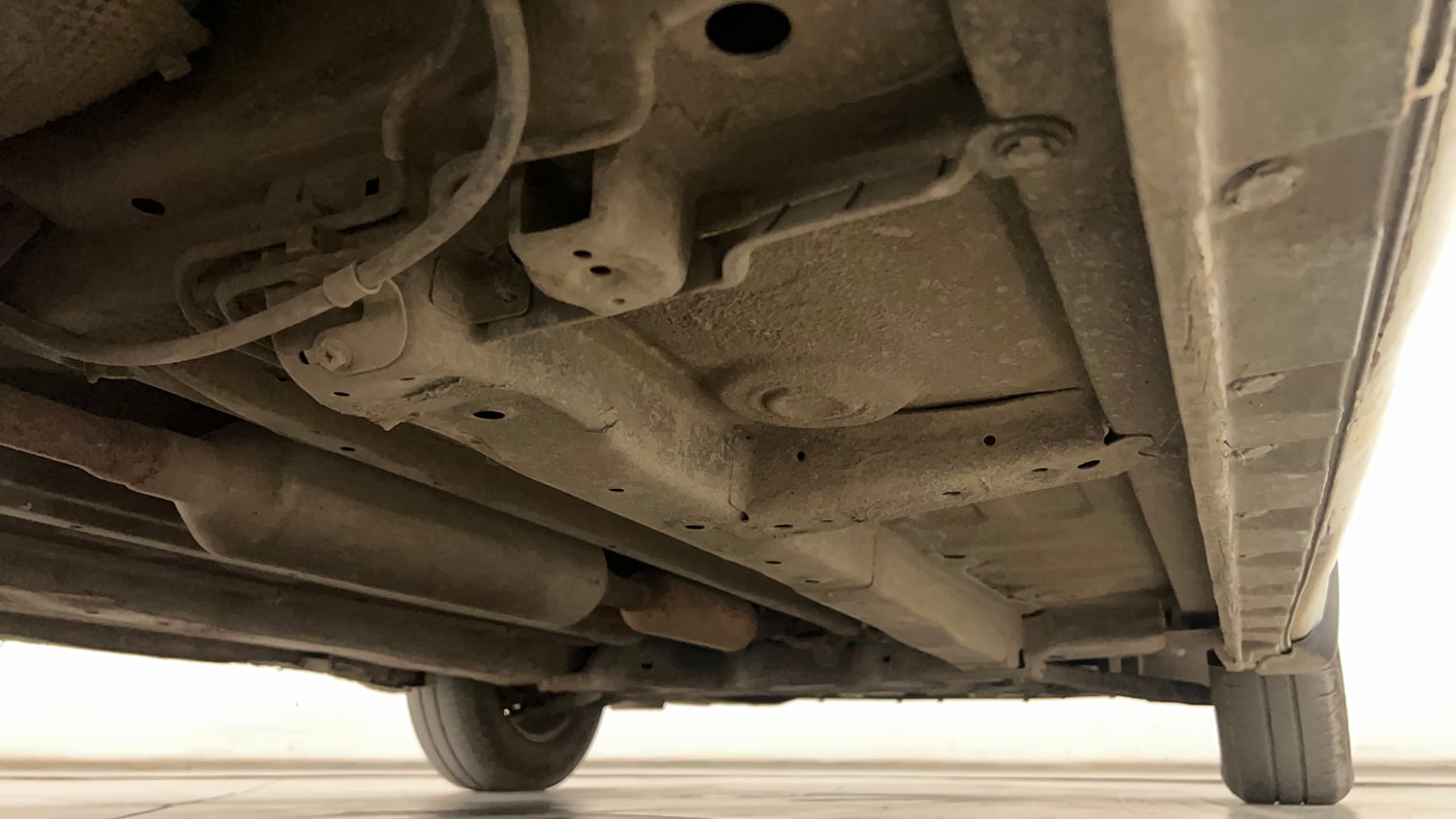Used 2017 Maruti Suzuki Swift VXi Petrol Manual extra REAR RIGHT UNDERBODY VIEW