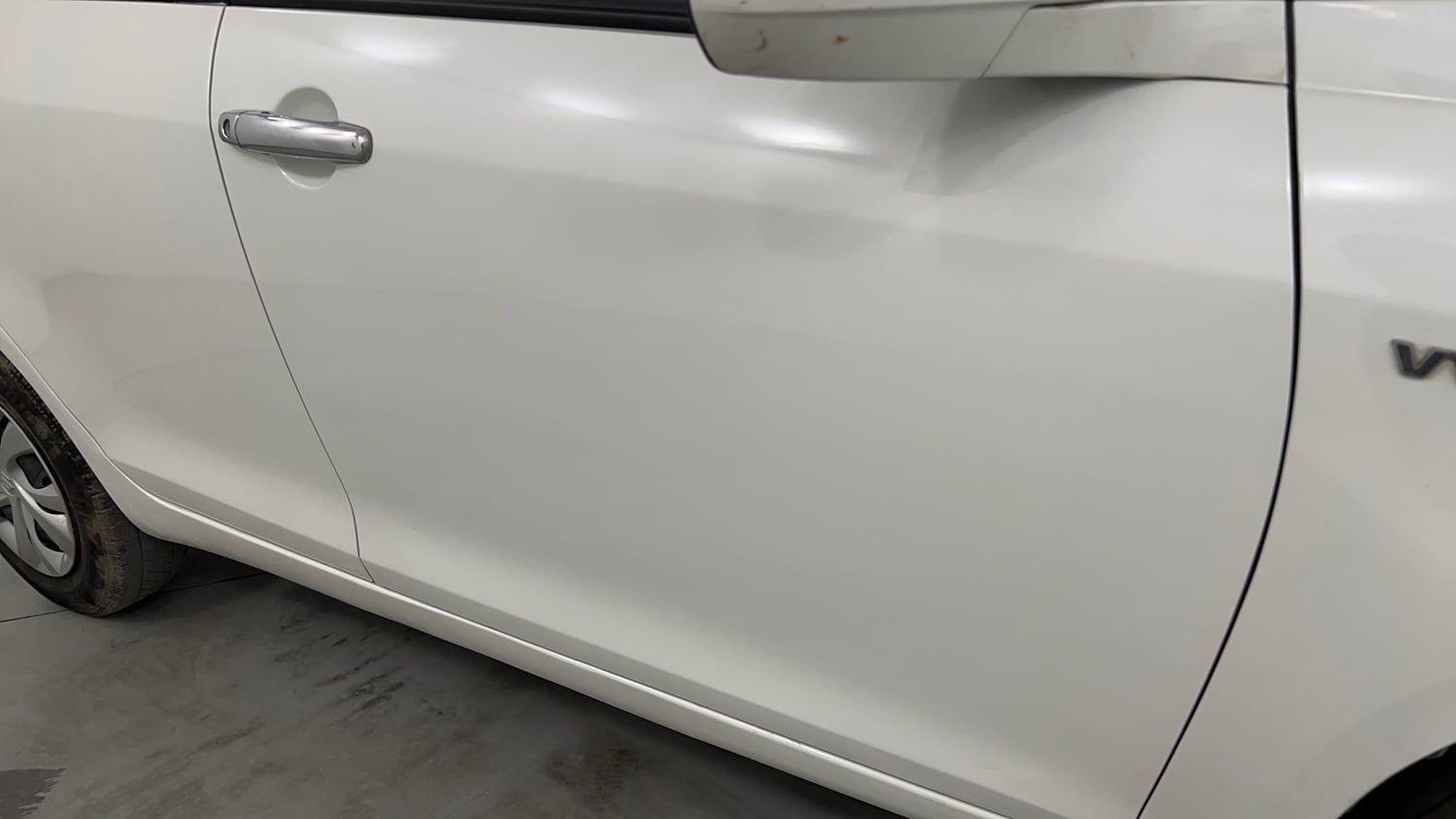 Used 2017 Maruti Suzuki Swift VXi Petrol Manual dents MINOR SCRATCH