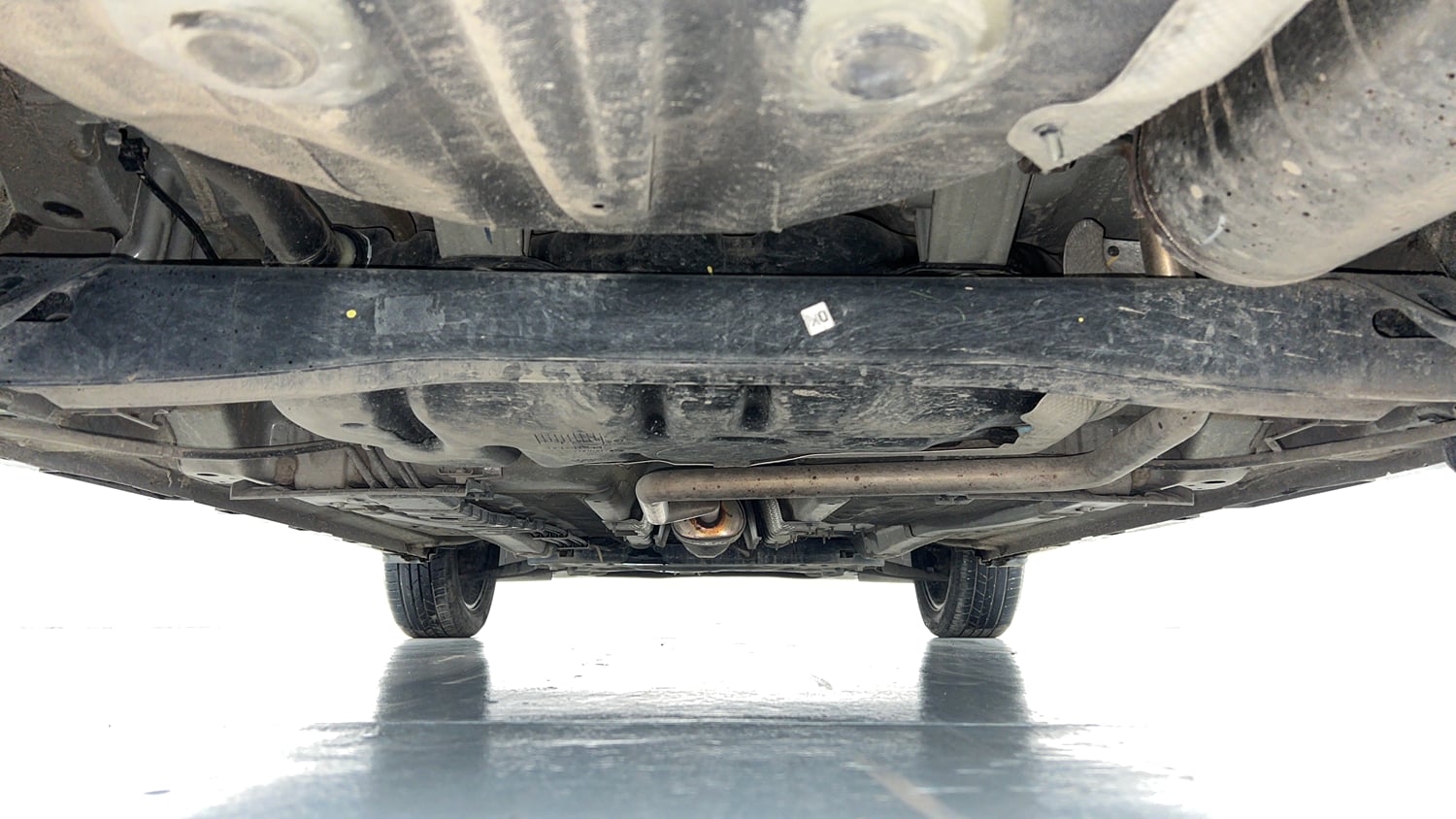 Used 2023 Hyundai i20 Asta (O) 1.2 IVT Petrol Automatic extra REAR UNDERBODY VIEW (TAKEN FROM REAR)