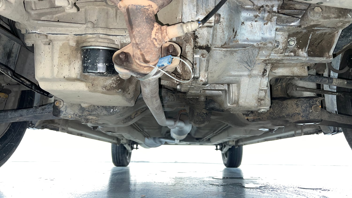Used 2013 Maruti Suzuki Wagon R VXI Petrol Manual extra FRONT LEFT UNDERBODY VIEW