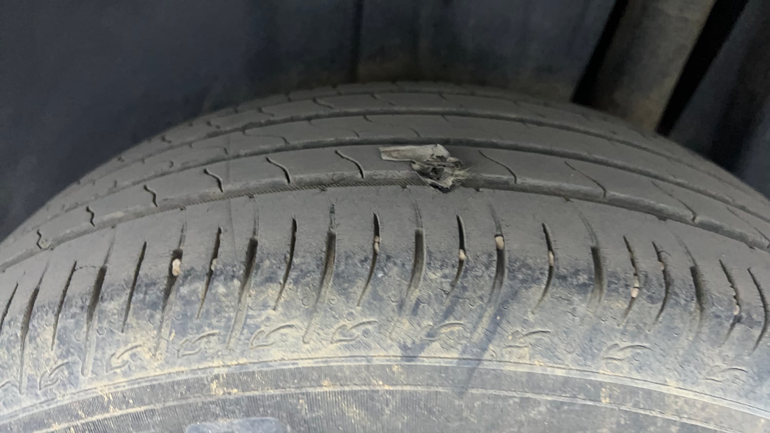 Used 2023 Maruti Suzuki Brezza Zxi Plus Dual Tone Petrol Manual tyres LEFT REAR TYRE TREAD VIEW