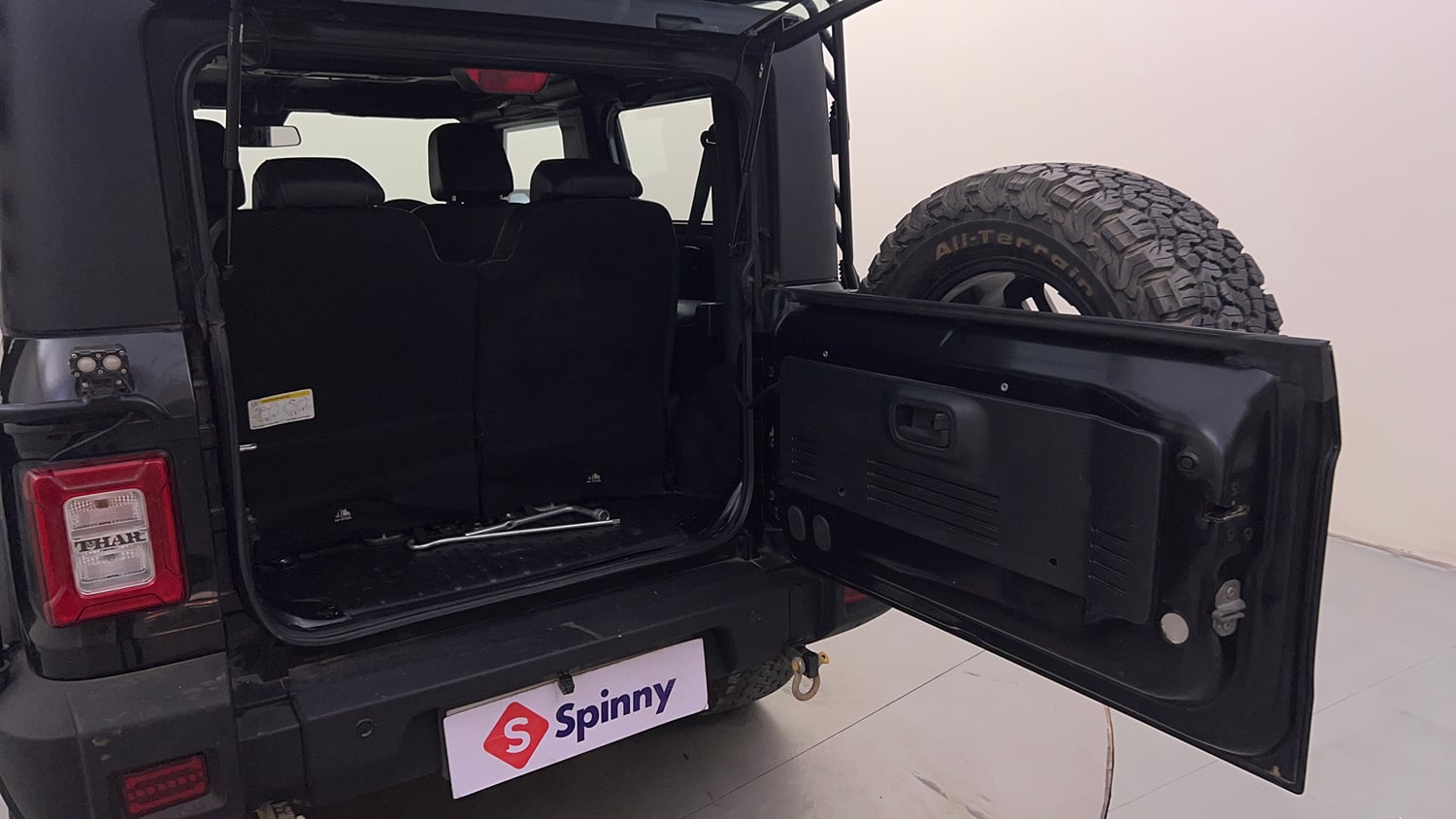 Used 2021 mahindra Thar LX Hard Top Petrol MT 4WD Petrol Manual interior DICKY DOOR OPEN VIEW