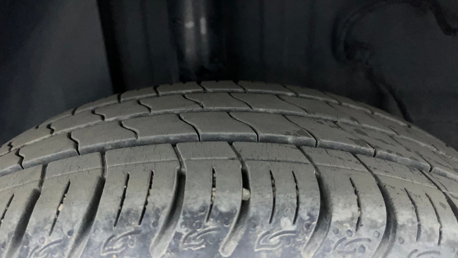 Used 2023 Tata Altroz XZ Petrol Petrol Manual tyres RIGHT REAR TYRE TREAD VIEW