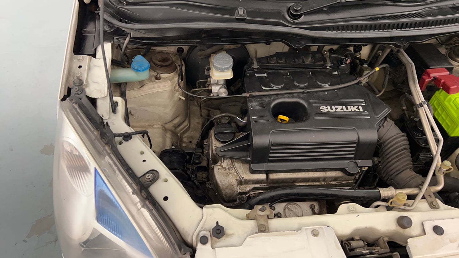 Used 2013 Maruti Suzuki Wagon R VXI Petrol Manual engine ENGINE RIGHT SIDE VIEW