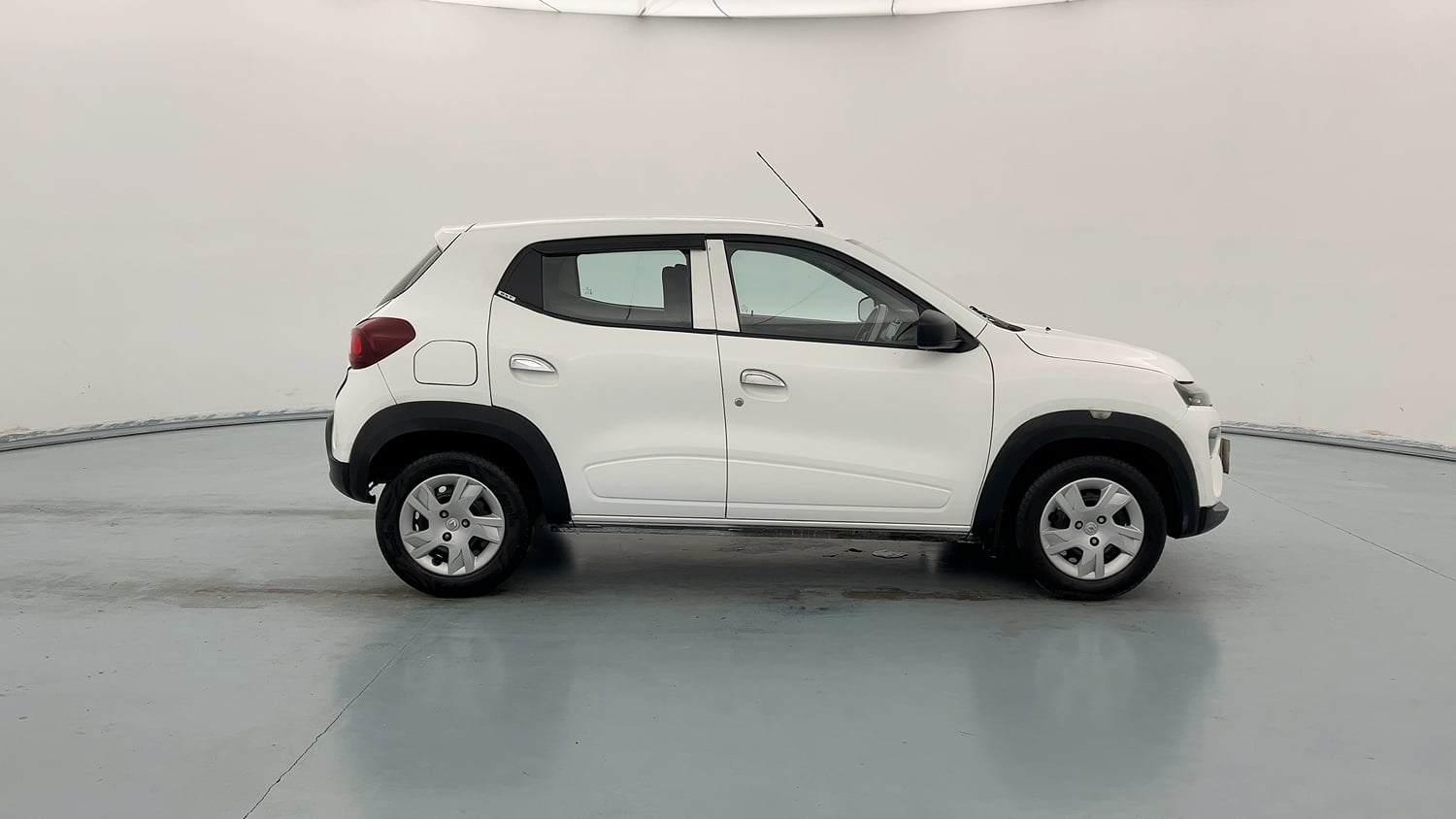 Used 2021 Renault Kwid RXT Petrol Manual exterior RIGHT SIDE VIEW