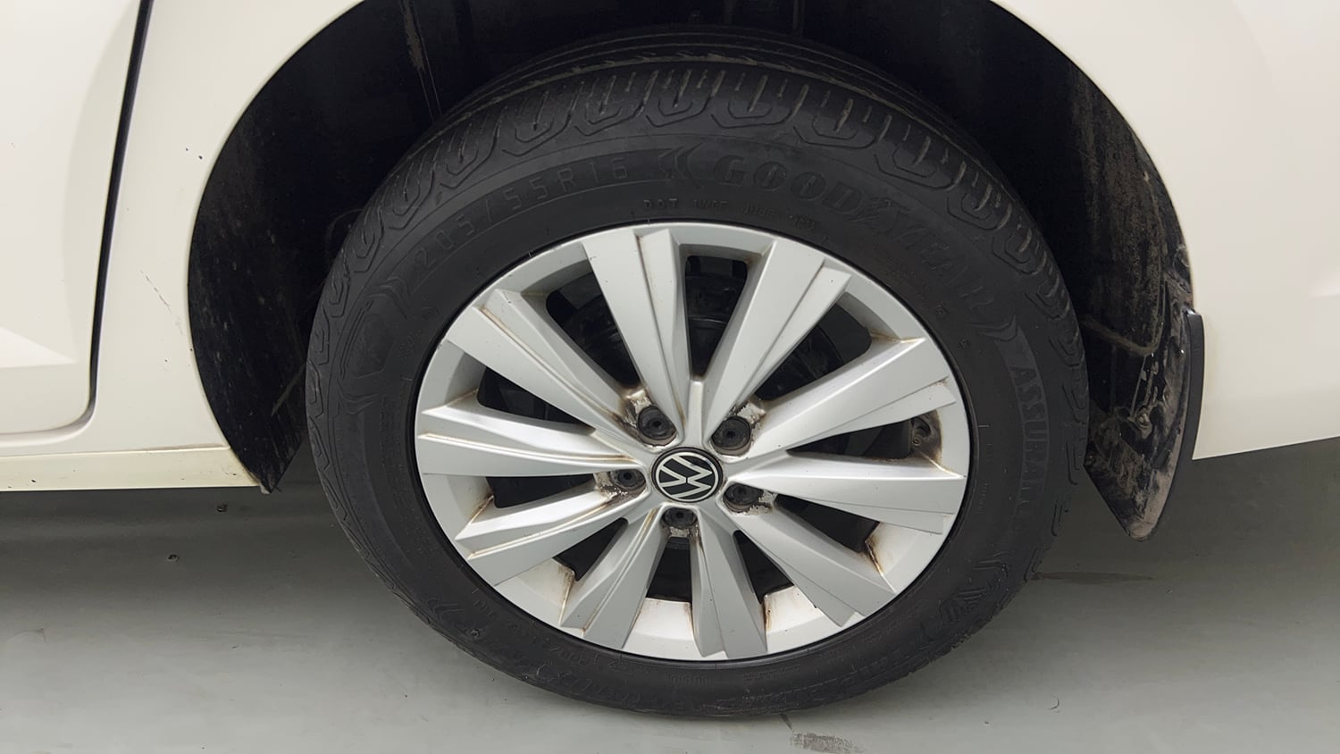 Used 2022 Volkswagen Virtus Highline 1.0 TSI AT Petrol Automatic tyres LEFT REAR TYRE RIM VIEW