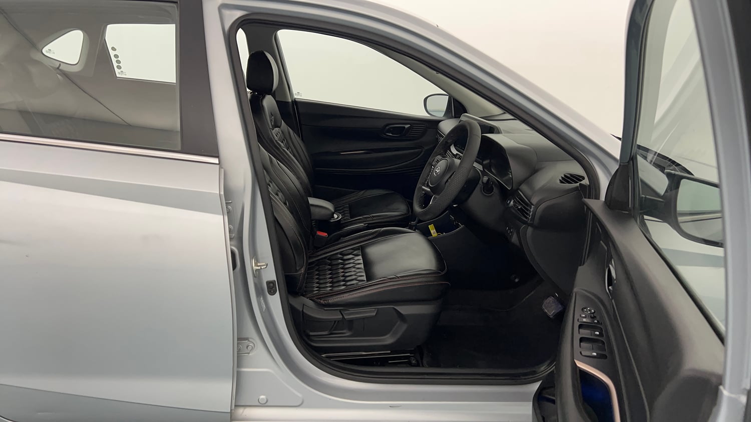 Used 2023 Hyundai i20 Asta (O) 1.2 IVT Petrol Automatic interior RIGHT SIDE FRONT DOOR CABIN VIEW