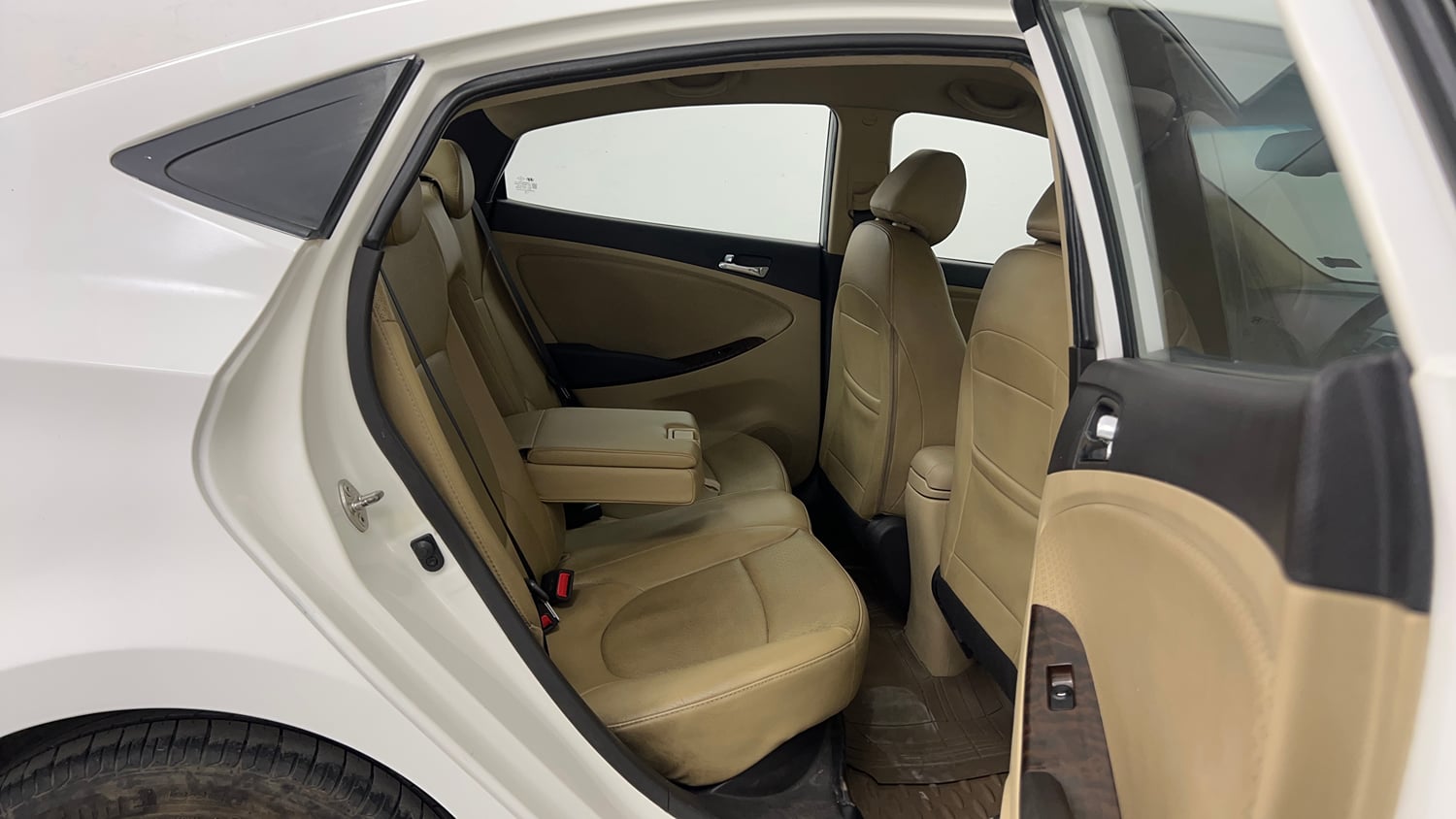 Used 2014 Hyundai Verna Fluidic 1.6 VTVT SX Petrol Manual interior RIGHT SIDE REAR DOOR CABIN VIEW