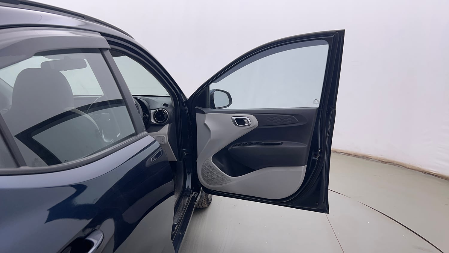 Used 2022 Hyundai Grand i10 Nios Sportz 1.2 Kappa VTVT Petrol Manual interior RIGHT FRONT DOOR OPEN VIEW