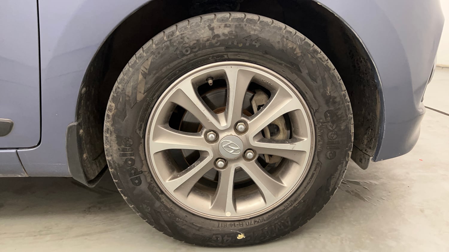 Used 2016 Hyundai Grand i10 Asta 1.2 Kappa VTVT (O) Petrol Manual tyres RIGHT FRONT TYRE RIM VIEW