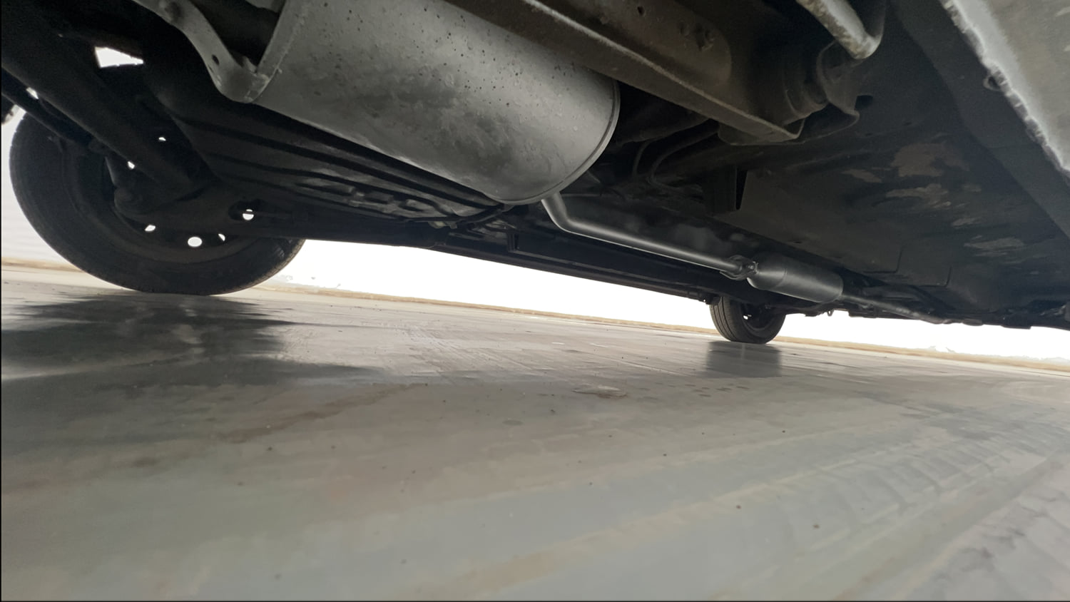 Used 2014 Maruti Suzuki Wagon R VXI Petrol Manual extra REAR RIGHT UNDERBODY VIEW