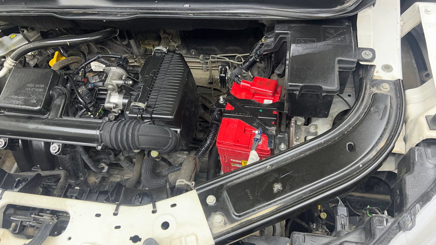 Used 2022 Renault Kiger RXT MT Petrol Manual engine ENGINE LEFT SIDE VIEW