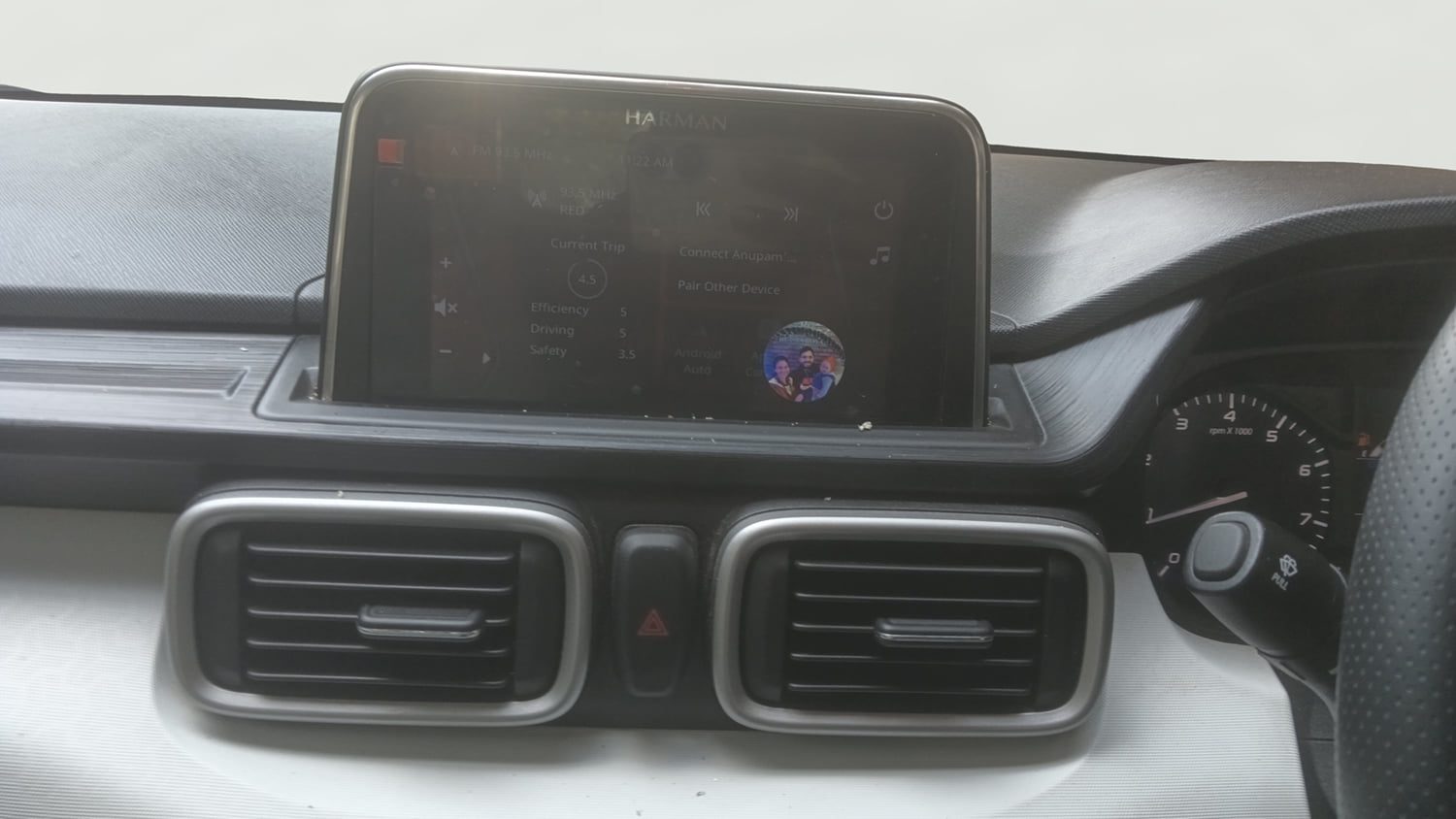 Used 2022 Tata Punch Accomplished MT Petrol Manual interior MUSIC SYSTEM & AC CONTROL VIEW
