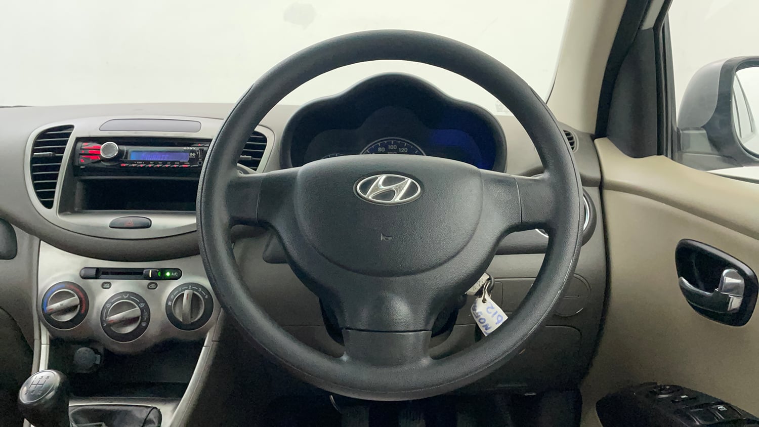 Used 2012 Hyundai i10 Magna 1.2 Kappa2 Petrol Manual interior STEERING VIEW