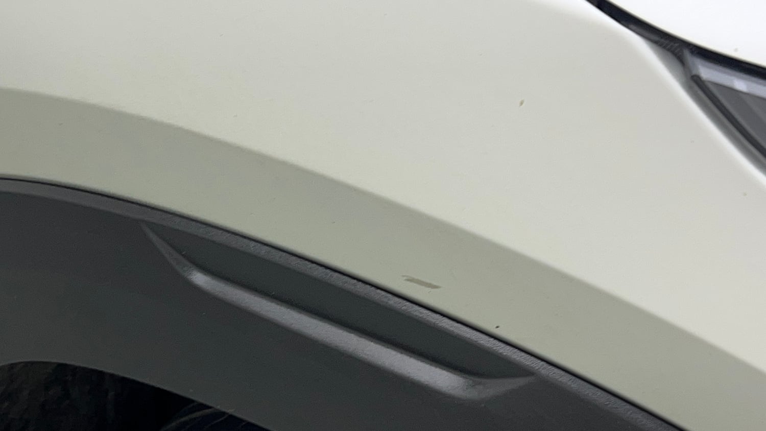 Used 2023 Nissan Magnite XE AMT Petrol Automatic dents MINOR SCRATCH