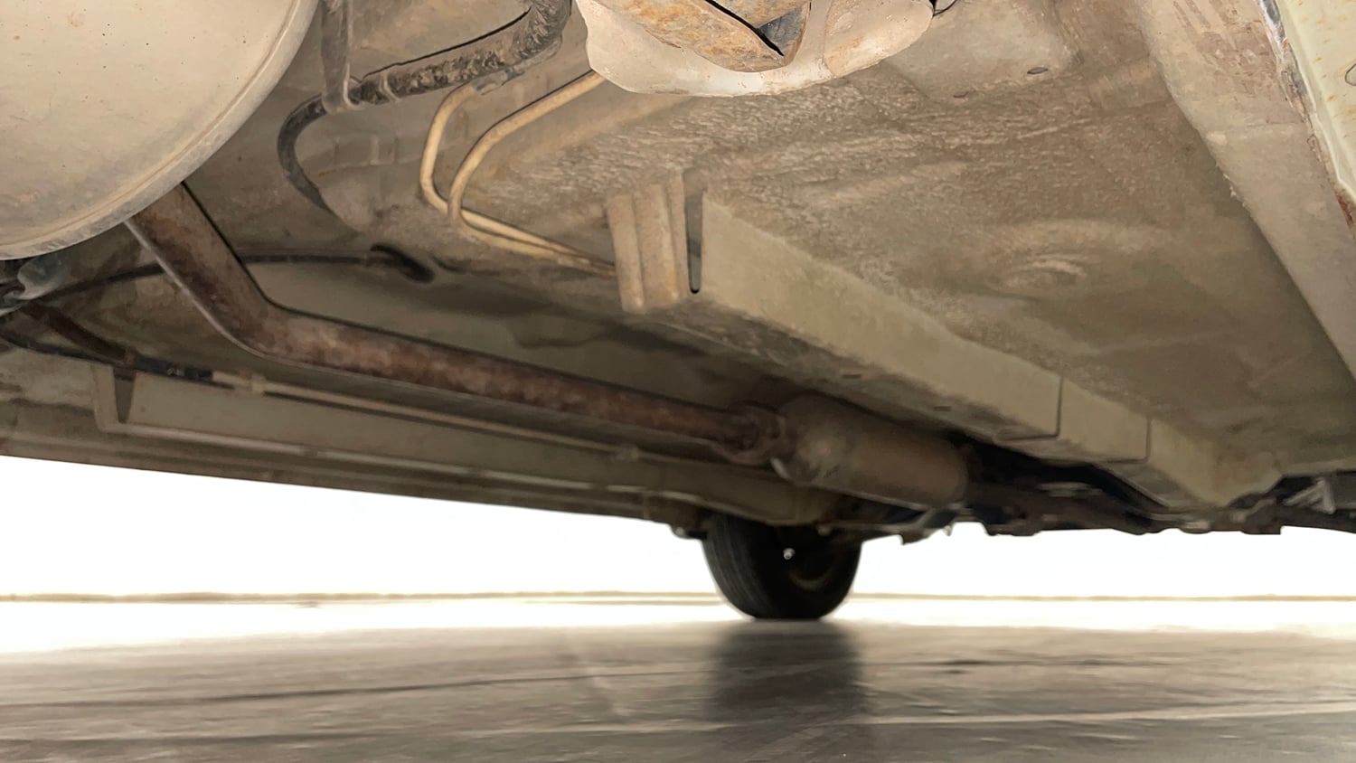 Used 2016 Maruti Suzuki Wagon R VXI Petrol Manual extra REAR RIGHT UNDERBODY VIEW