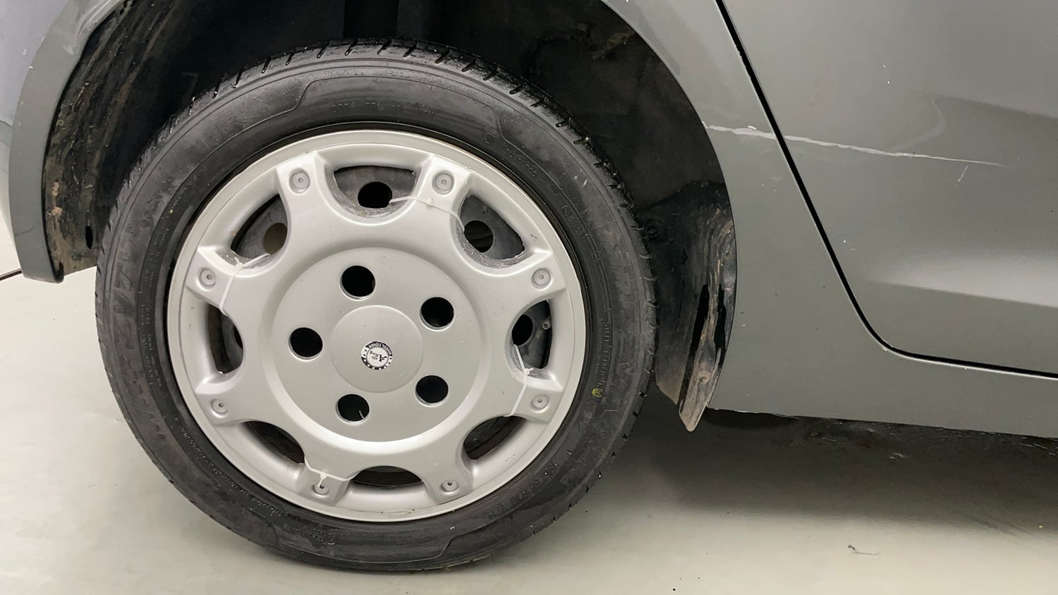 Used 2022 Tata Altroz XM Plus Petrol Petrol Manual tyres RIGHT REAR TYRE RIM VIEW