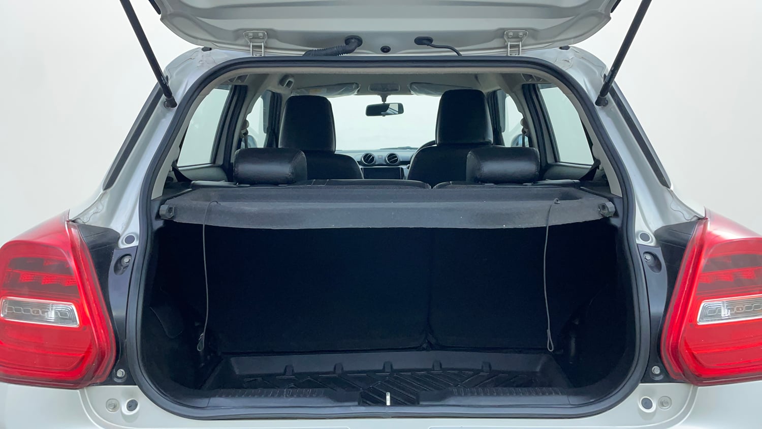 Used 2023 Maruti Suzuki Swift ZXi Petrol Manual interior DICKY INSIDE VIEW
