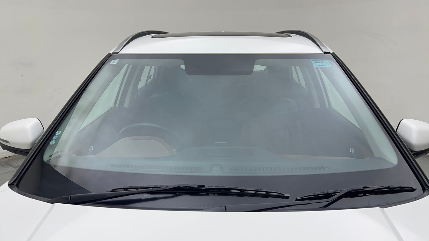 Used 2022 Hyundai Alcazar Signature (O) 6 STR 2.0 Petrol AT Petrol Automatic exterior FRONT WINDSHIELD VIEW