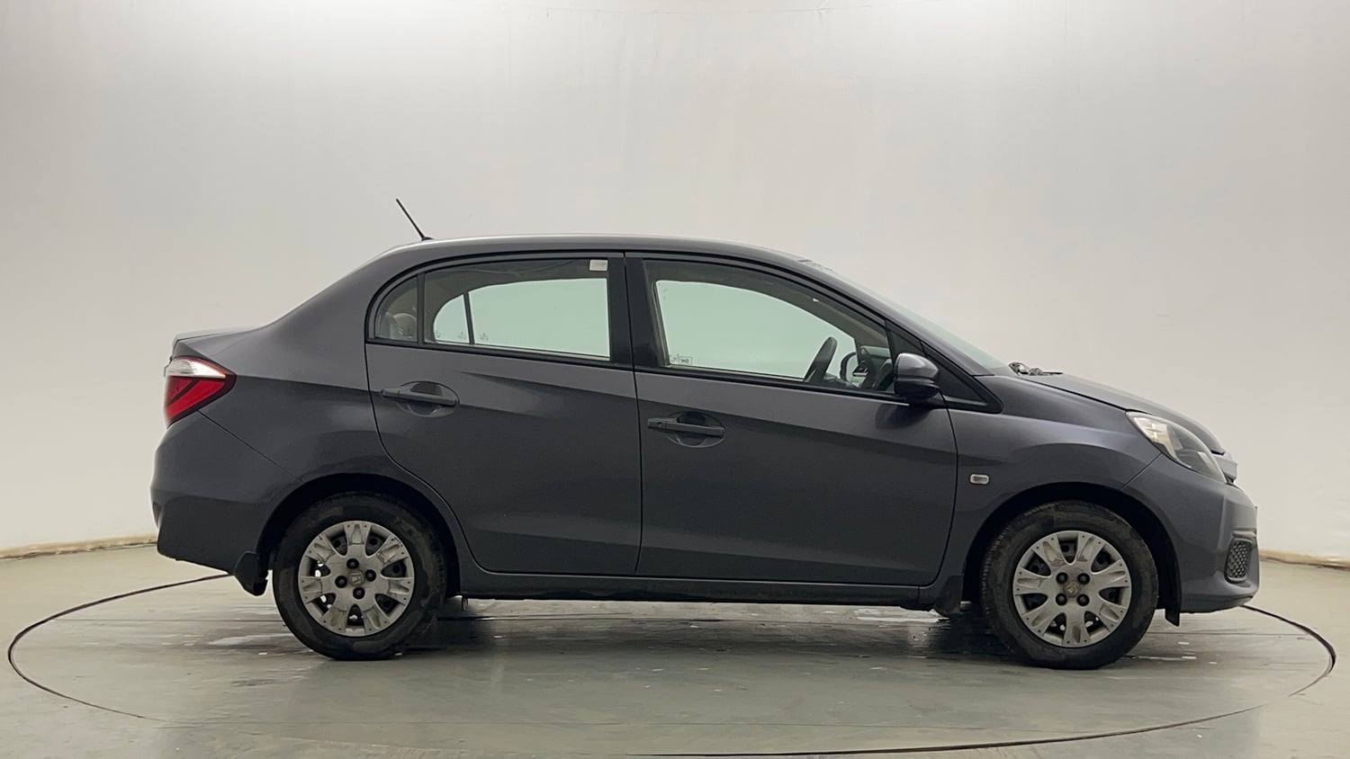 Used 2017 Honda Amaze 1.2 S i-VTEC Opt Petrol Manual exterior RIGHT SIDE VIEW