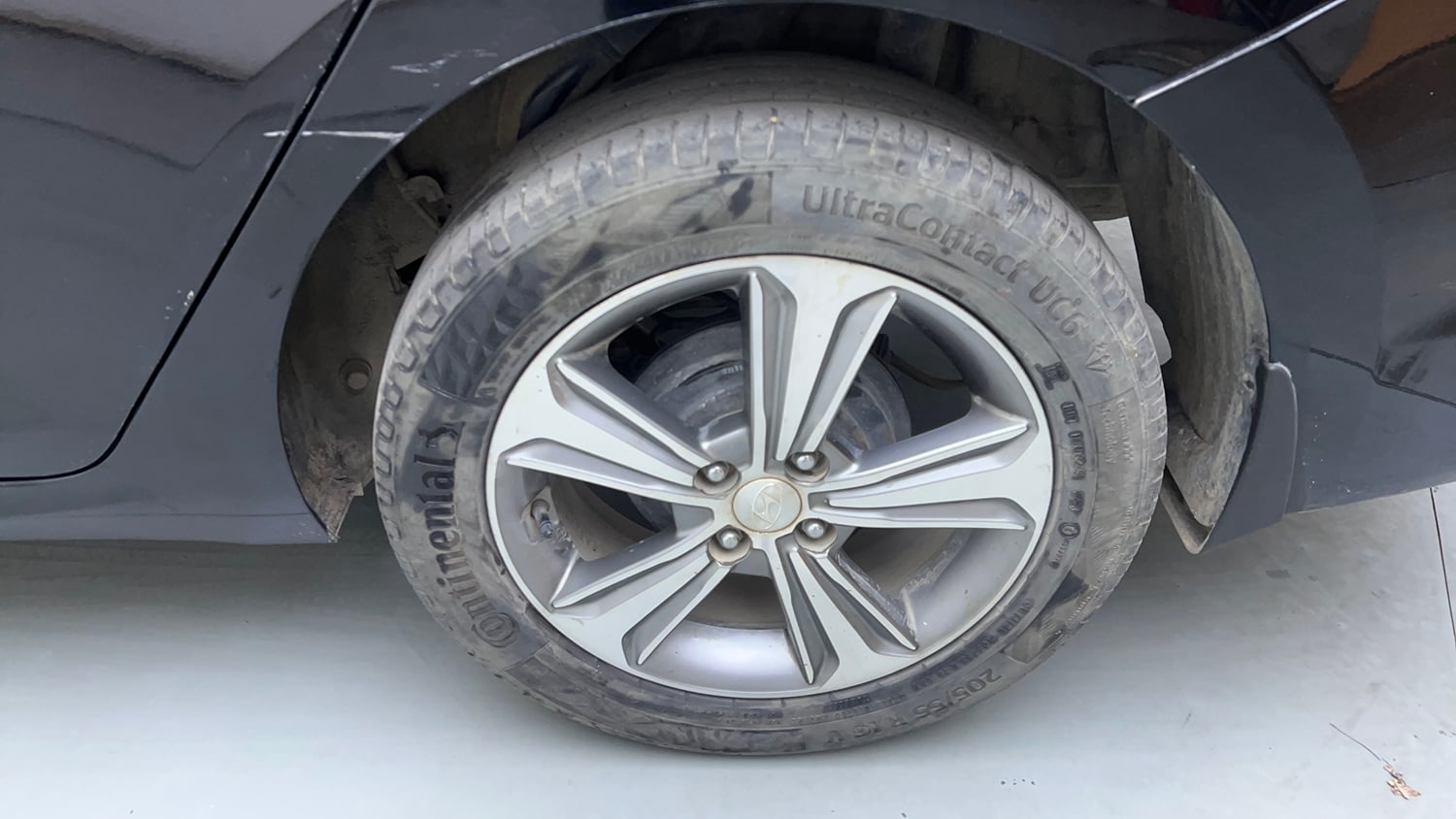 Used 2018 Hyundai Verna SX (O) 1.6 VTVT AT Petrol Automatic tyres LEFT REAR TYRE RIM VIEW