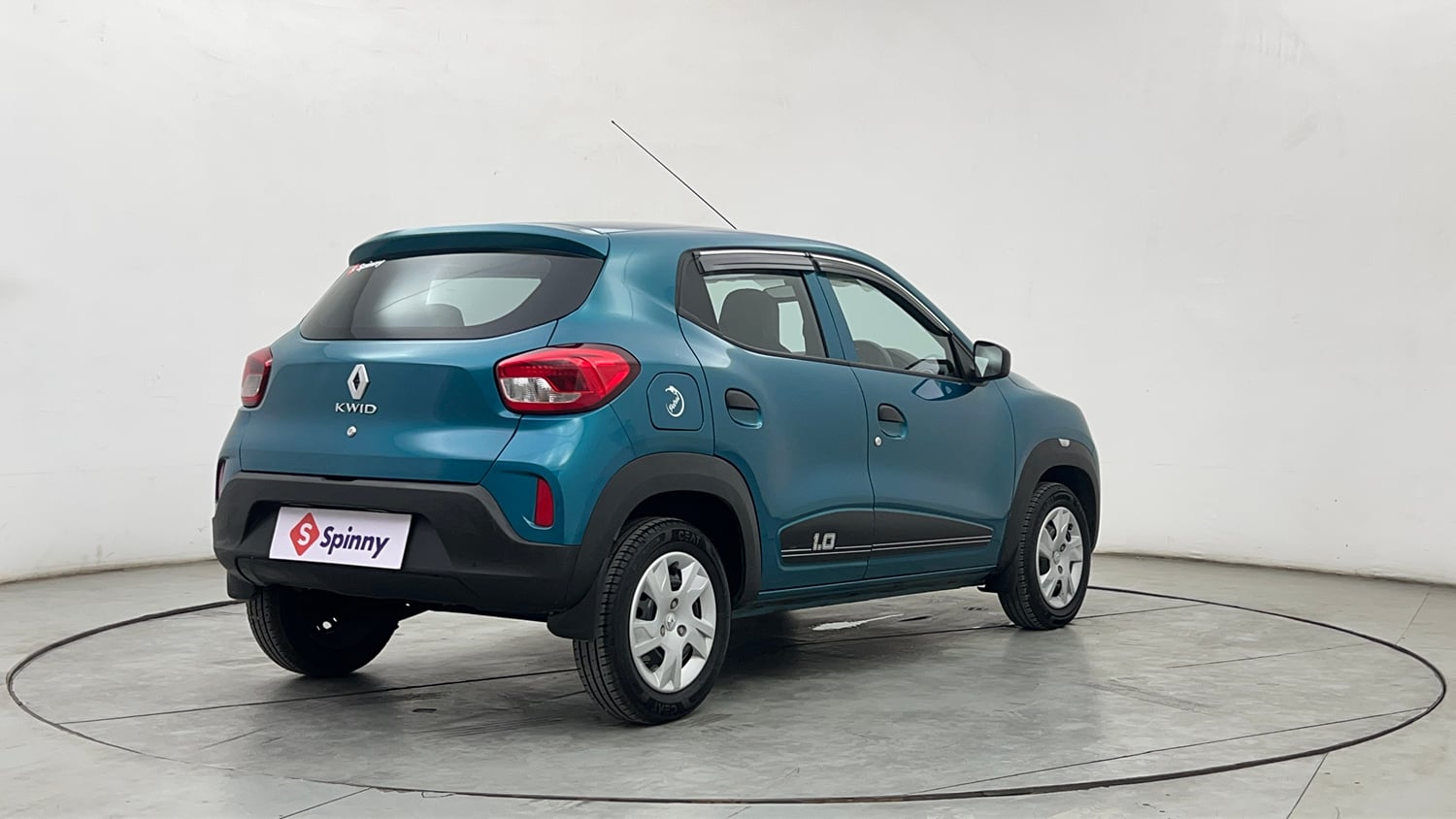 Used 2024 Renault Kwid RXL(O) 1.0L AMT Petrol Automatic exterior RIGHT REAR CORNER VIEW