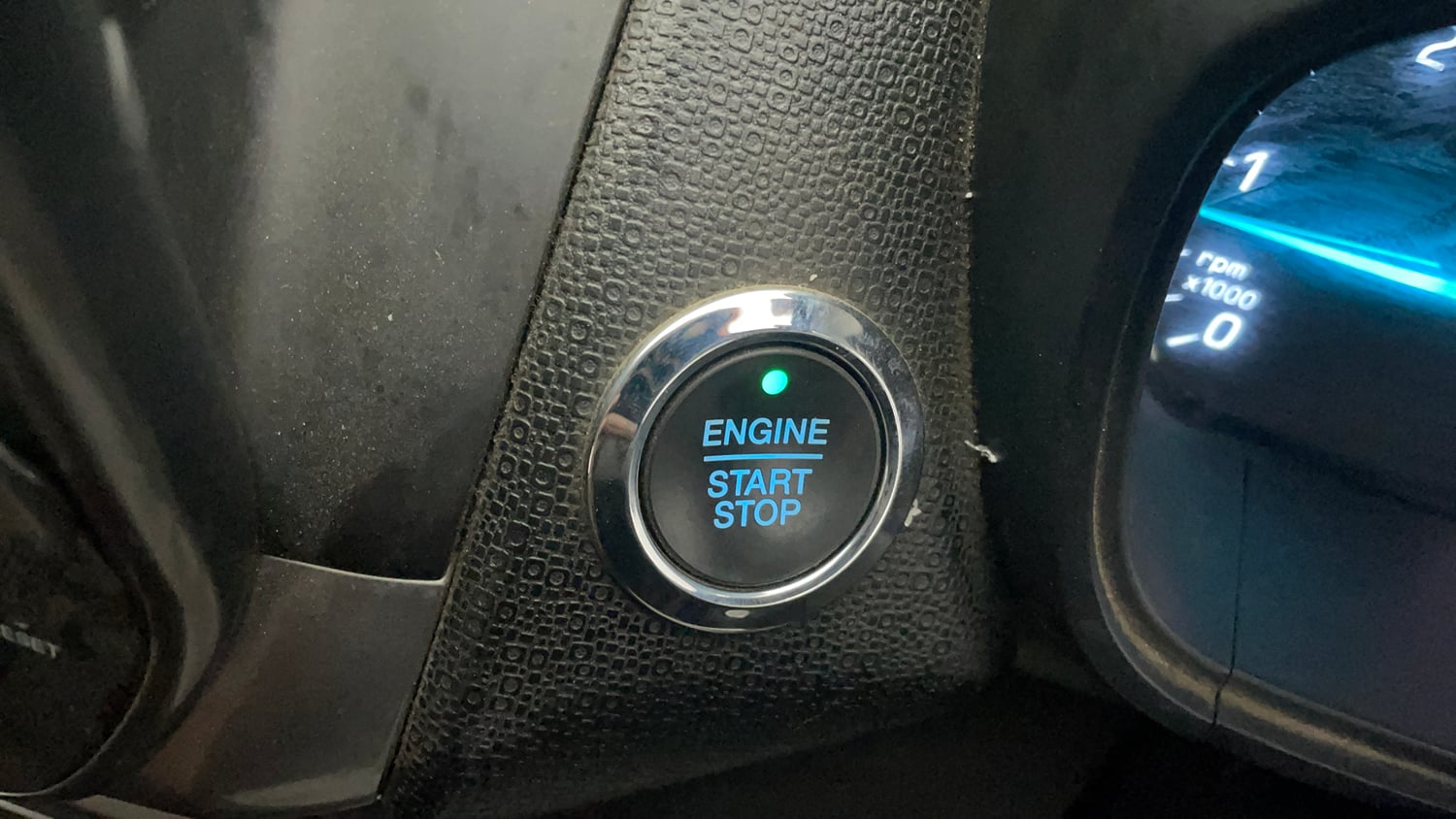Used 2019 Ford EcoSport Titanium 1.5L TDCi Diesel Manual top_features Keyless start
