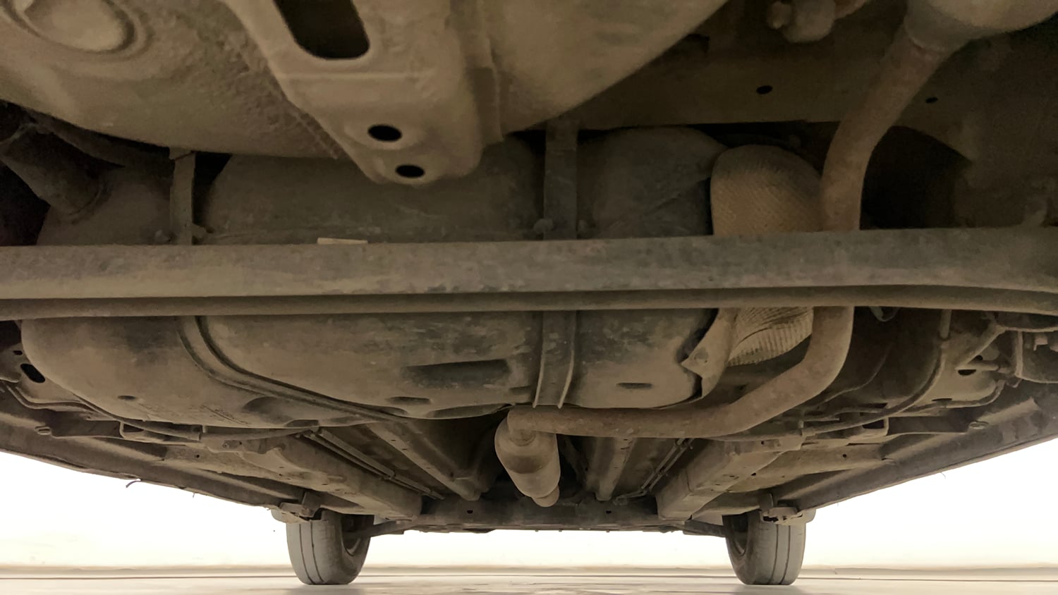 Used 2017 Maruti Suzuki Swift VXi Petrol Manual extra REAR UNDERBODY VIEW (TAKEN FROM REAR)