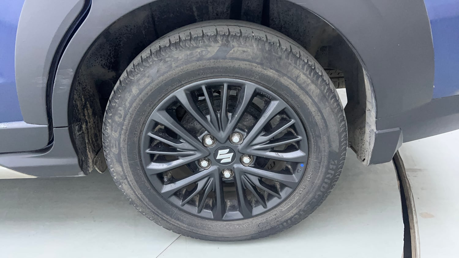 Used 2021 Maruti Suzuki XL6 Alpha AT Petrol Petrol Automatic tyres LEFT REAR TYRE RIM VIEW