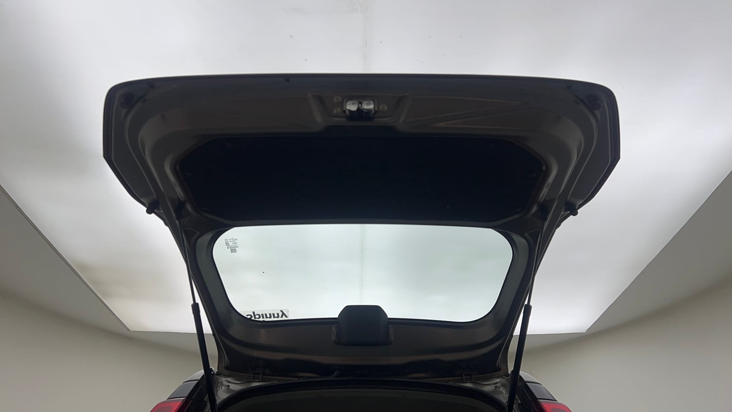 Used 2023 Maruti Suzuki Wagon R VXI 1.0 Petrol Manual interior DICKY DOOR OPEN VIEW