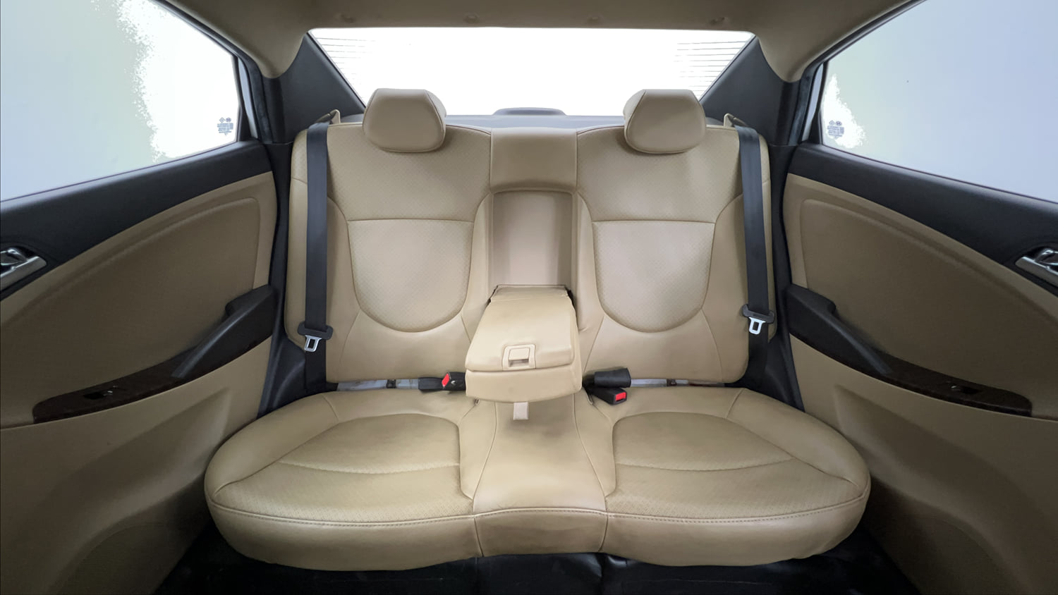 Used 2014 Hyundai Verna Fluidic 1.6 VTVT SX Petrol Manual interior REAR SEAT CONDITION VIEW