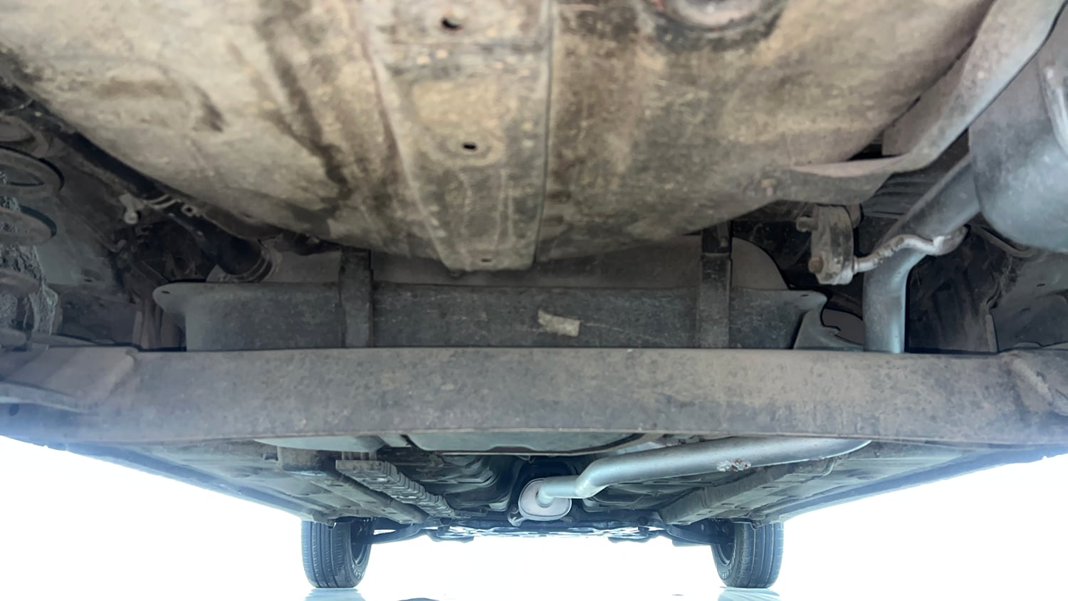 Used 2013 Hyundai Grand i10 Sportz 1.2 Kappa VTVT Petrol Manual extra REAR UNDERBODY VIEW (TAKEN FROM REAR)