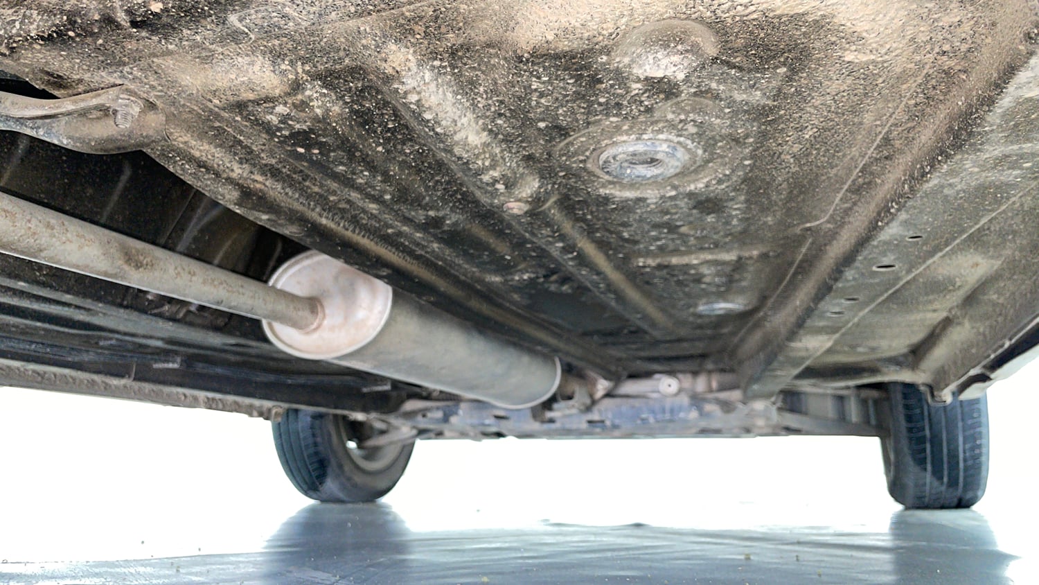 Used 2022 Maruti Suzuki Wagon R VXI 1.0 Petrol Manual extra REAR RIGHT UNDERBODY VIEW