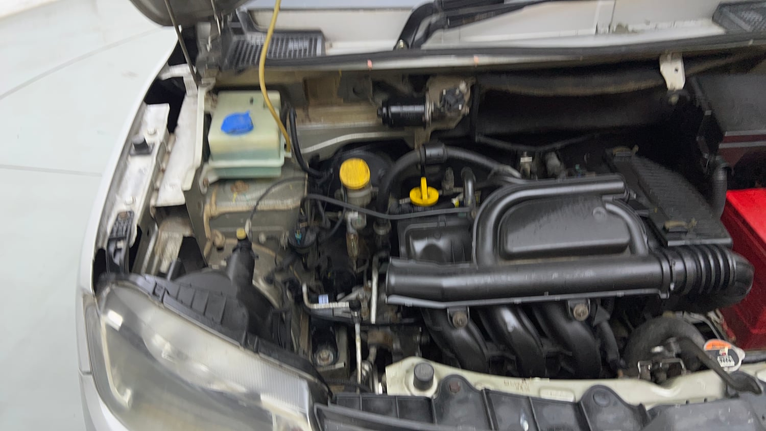 Used 2017 Renault Kwid 1.0 RXT AMT Petrol Automatic engine ENGINE RIGHT SIDE VIEW