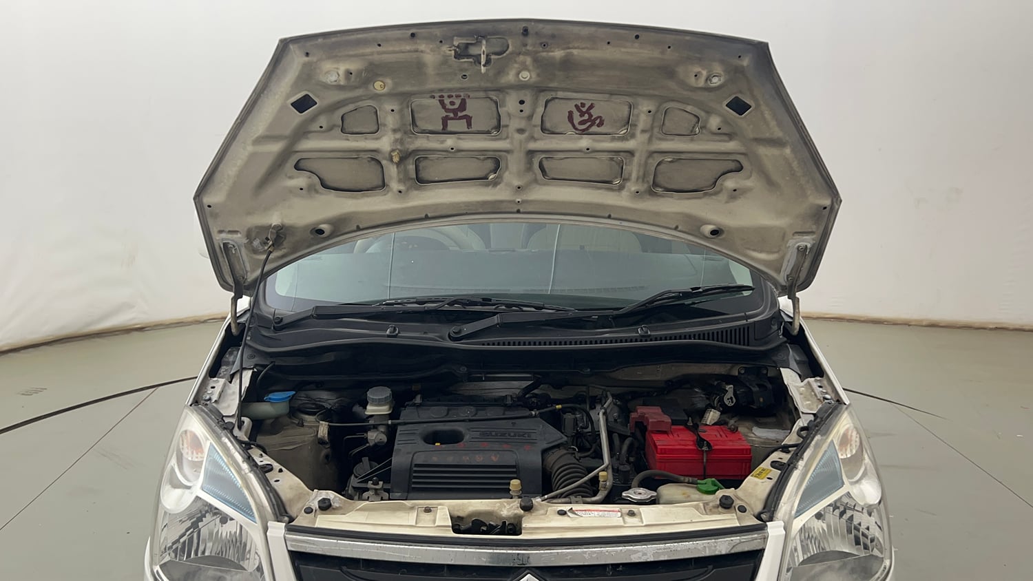 Used 2014 Maruti Suzuki Wagon R VXI Petrol Manual engine ENGINE & BONNET OPEN FRONT VIEW