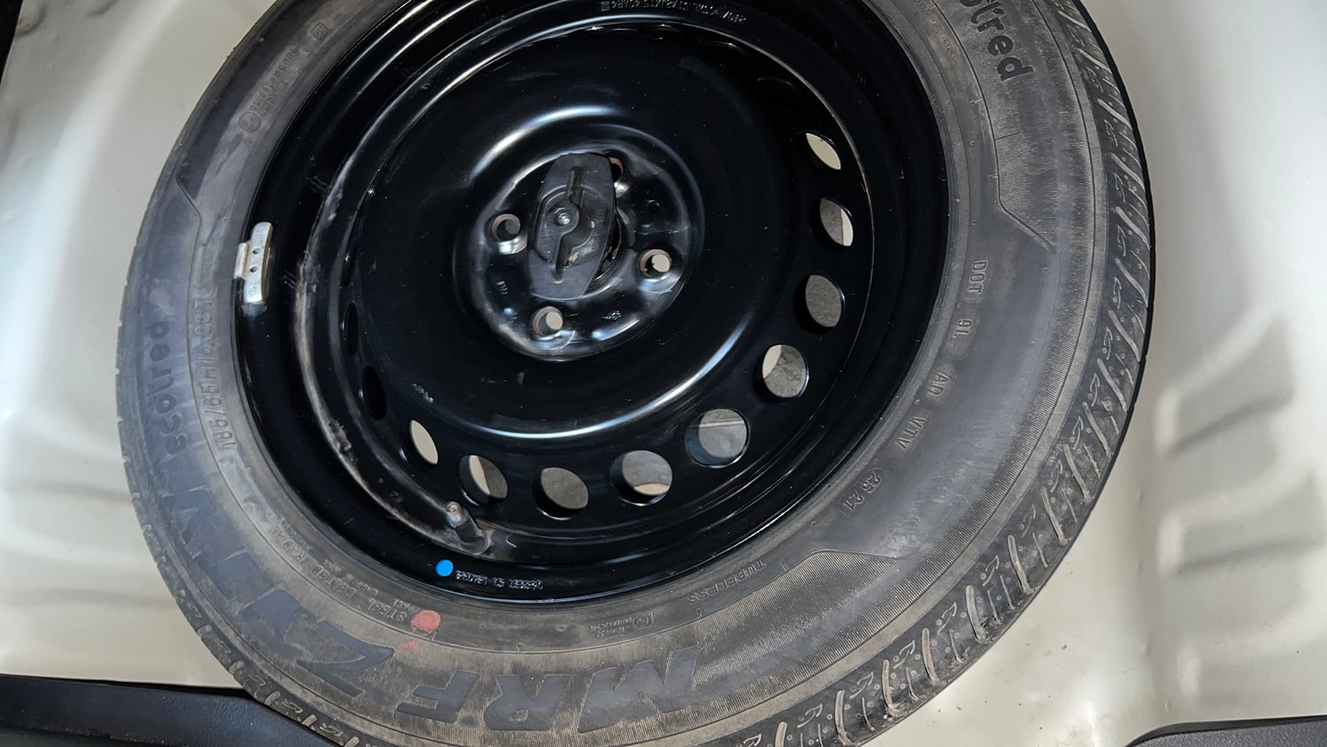 Used 2021 Maruti Suzuki Baleno Delta Petrol Manual tyres SPARE TYRE VIEW