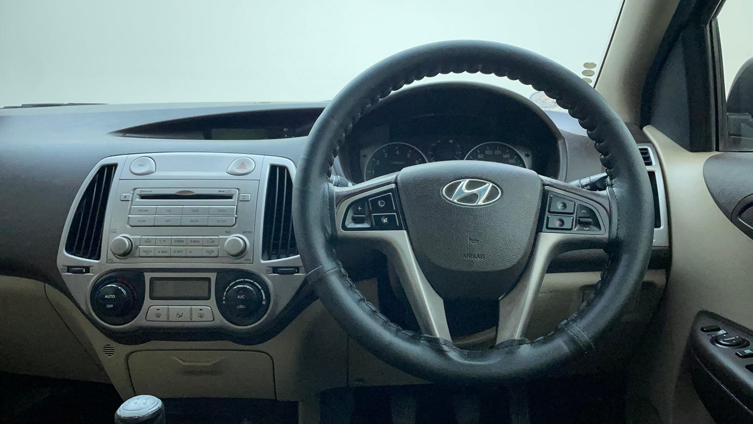 Used 2012 Hyundai i20 Sportz 1.2 BS-IV Petrol Manual interior STEERING VIEW