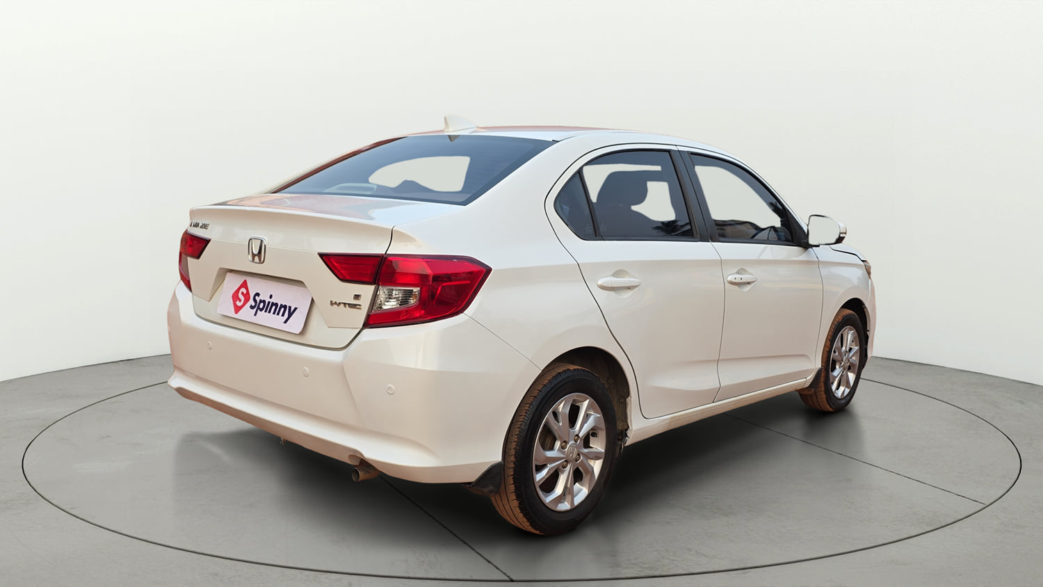 Used 2019 Honda Amaze 1.2 V CVT Petrol Petrol Automatic exterior RIGHT REAR CORNER VIEW