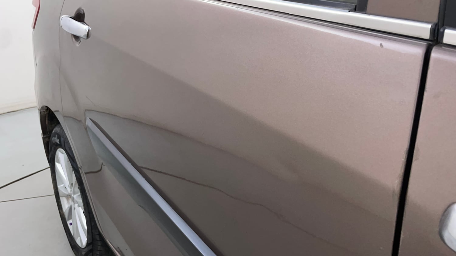 Used 2015 Maruti Suzuki Ertiga ZXi Petrol Manual dents MINOR DENT