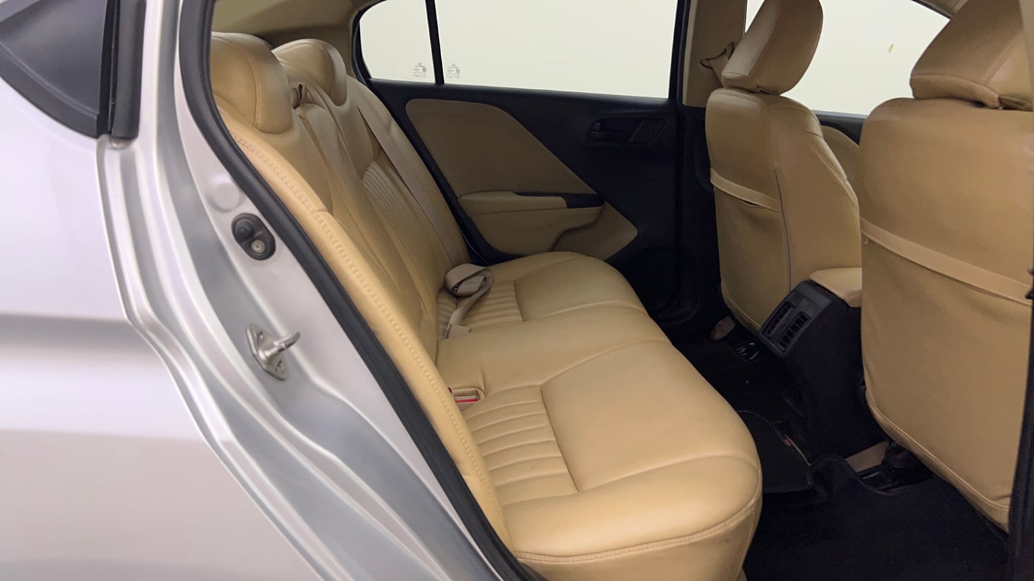 Used 2016 Honda City SV CVT Petrol Automatic interior RIGHT SIDE REAR DOOR CABIN VIEW