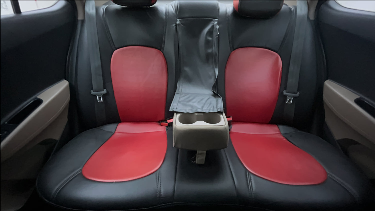 Used 2015 Hyundai Xcent S 1.1 CRDi Diesel Manual interior REAR SEAT CONDITION VIEW