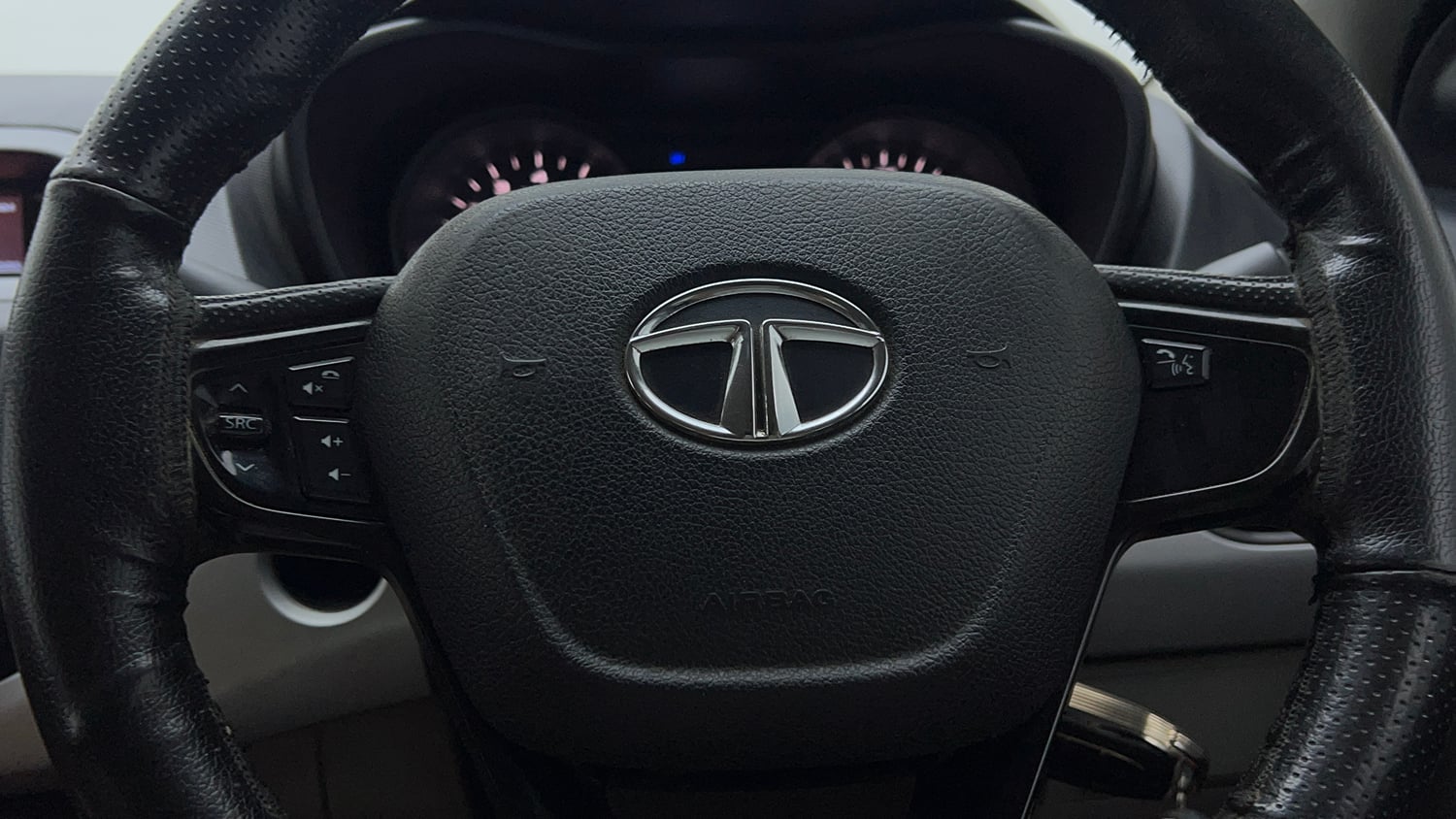 Used 2018 Tata Nexon XM Diesel Diesel Manual top_features Steering mounted controls