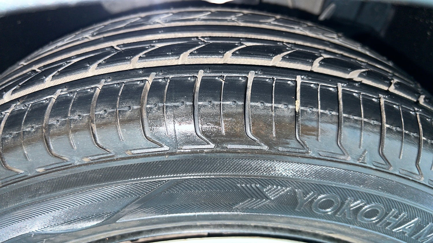 Used 2020 Tata Tiago XT Petrol Manual tyres RIGHT FRONT TYRE TREAD VIEW