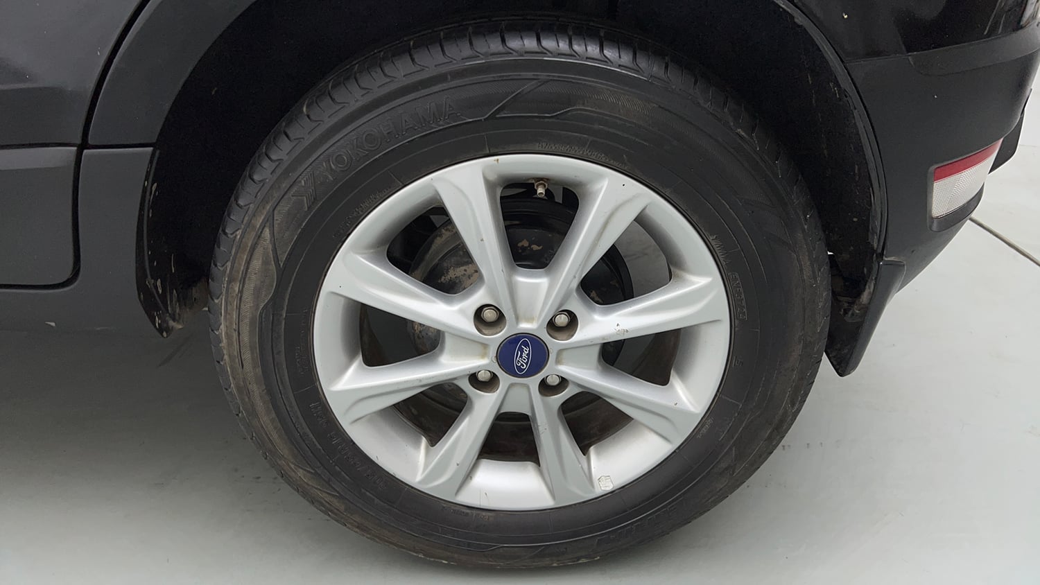 Used 2021 Ford EcoSport Titanium 1.5L TDCi Diesel Manual tyres LEFT REAR TYRE RIM VIEW